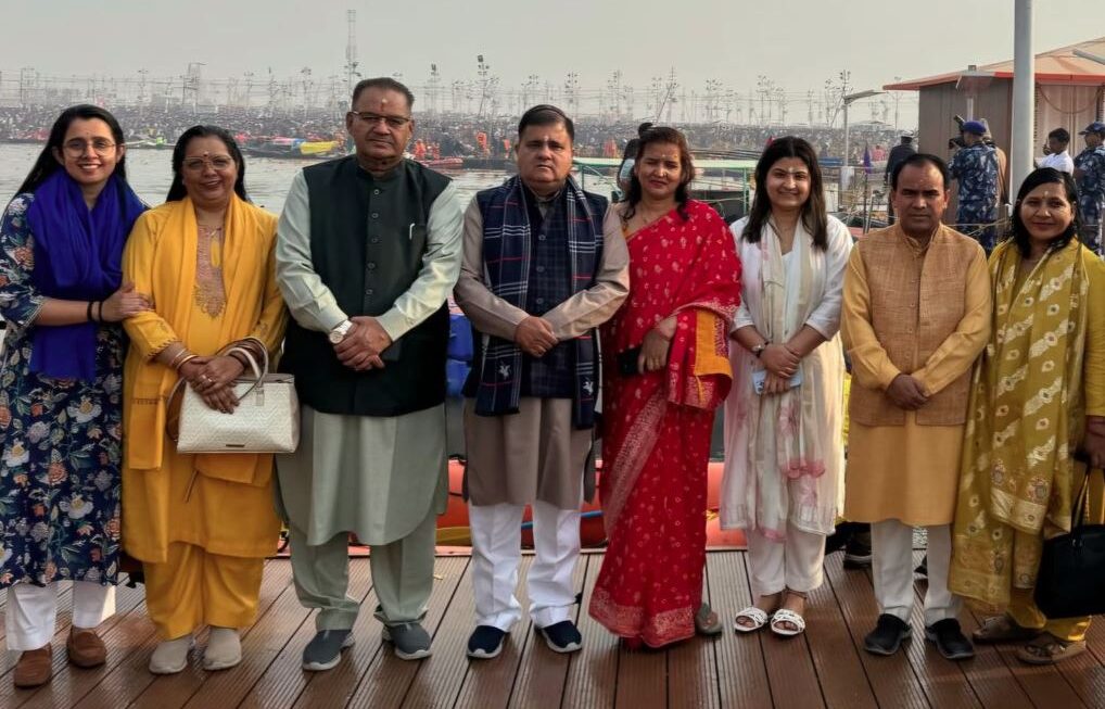 प्रयागराज पहुंचे कैबिनेट मंत्री गणेश जोशी, महाशिवरात्रि पर त्रिवेणी संगम में लगाई आस्था की डुबकी