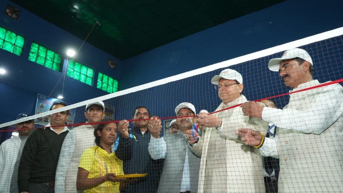 मुख्यमंत्री पुष्कर सिंह धामी ने अल्मोड़ा में किया सांसद खेल महोत्सव का शुभारंभ