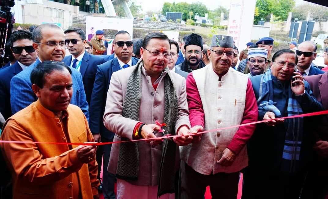 मुख्यमंत्री पुष्कर सिंह धामी ने हिमालयन कल्चरल सेंटर गढ़ी कैंट में आयोजित प्रथम “समान नागरिक संहिता दिवस” को संबोधित किया और कार्यक्रम के दौरान यूसीसी पर आधारित फोटो प्रदर्शनी का अवलोकन भी किया।