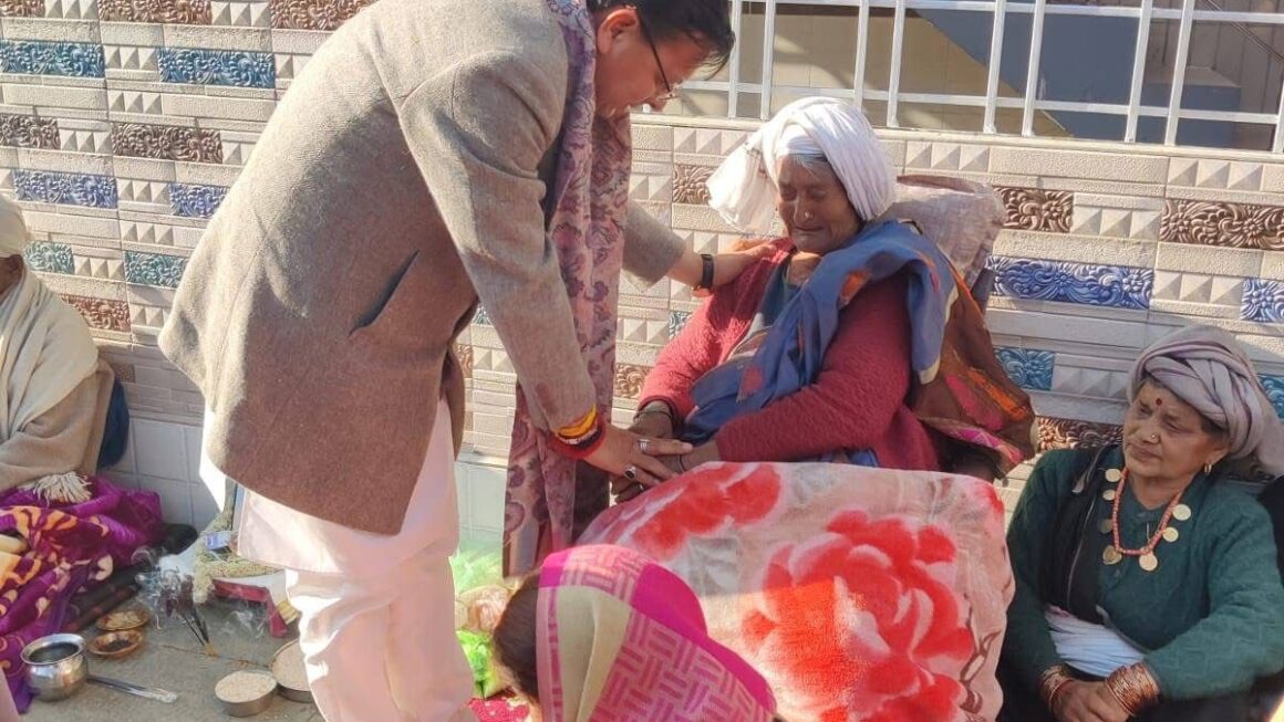 मुख्यमंत्री पुष्कर सिंह धामी ने वरिष्ठ तीर्थ पुरोहित स्व. श्रीनिवास पोस्ती जी को दी श्रद्धांजलि