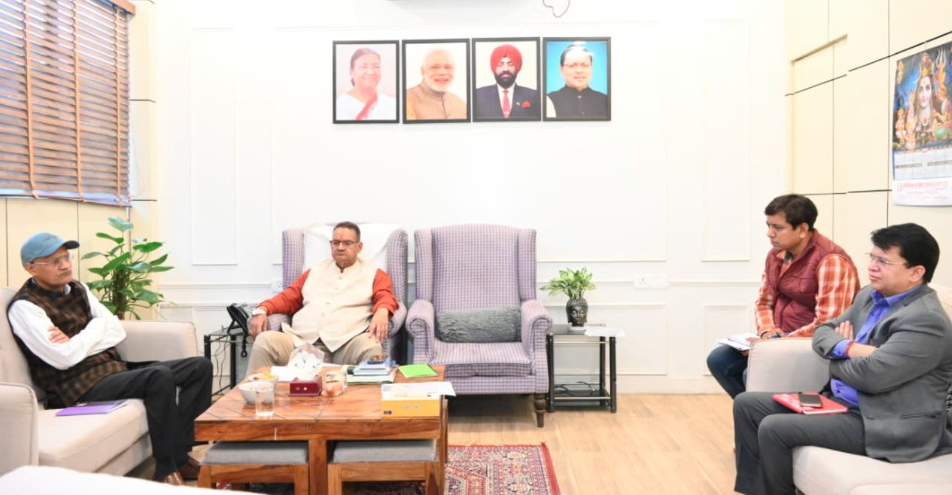 कृषि मंत्री गणेश जोशी ने कृषि एवं उद्यान विभाग के अधिकारियों के साथ की समीक्षा बैठक