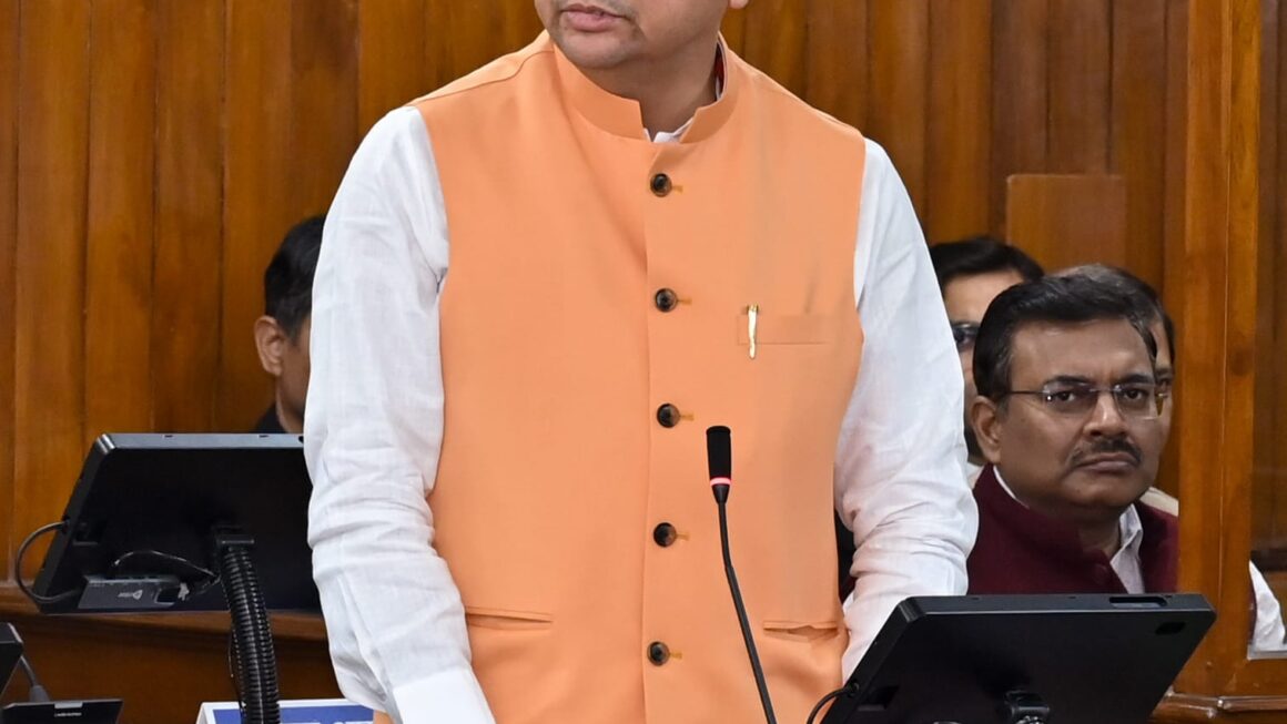 मुख्यमंत्री पुष्कर सिंह धामी बोले, महिला सशक्तिकरण के प्रयासों पर न हो किसी भी प्रकार की राजनीति