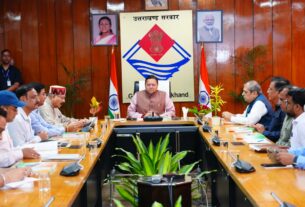 मुख्यमंत्री पुष्कर सिंह धामी ने लोक निर्माण विभाग की मास्टर प्लान पुस्तिका का किया विमोचन