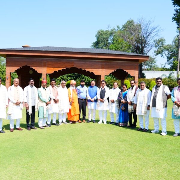 मुख्यमंत्री पुष्कर सिंह धामी से OBC वेलफेयर पार्लियामेंट्री कमेटी के प्रतिनिधिमण्डल ने भेंट की।