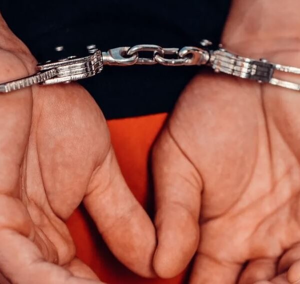 एसीबी की बड़ी कार्रवाई, एचएसवीपी का कर्मचारी 50 हजार रुपये की रिश्वत लेते रंगे हाथ गिरफ्तार