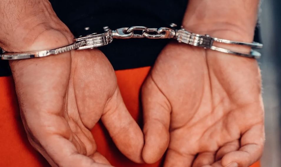 एसीबी की बड़ी कार्रवाई, एचएसवीपी का कर्मचारी 50 हजार रुपये की रिश्वत लेते रंगे हाथ गिरफ्तार