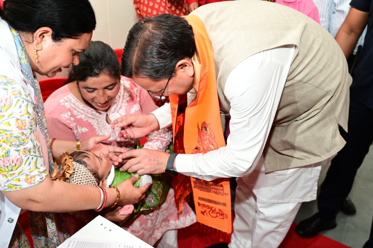 ’मुख्यमंत्री पुष्कर सिंह धामी ने चंपावत में अत्याधुनिक एमआरआई मशीन का किया लोकार्पण’