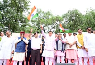 मुख्यमंत्री धामी ने हर घर तिरंगा यात्रा कार्यक्रम में किया प्रतिभाग, प्रदेशवासियों से स्वतंत्रता दिवस पर अपने घरों में तिरंगा फहराने का किया आवाह्न