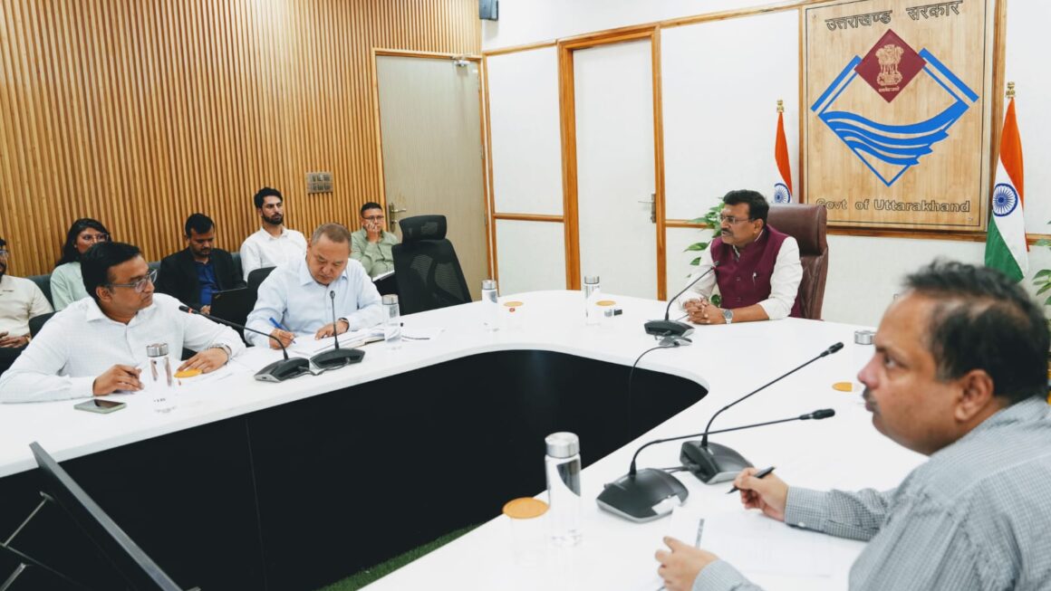 मुख्य सचिव ने की प्रदेश में रोपवे परियोजनाओं की समीक्षा, रोपवे परियोजनाओं में तेजी लाने के दिए निर्देश