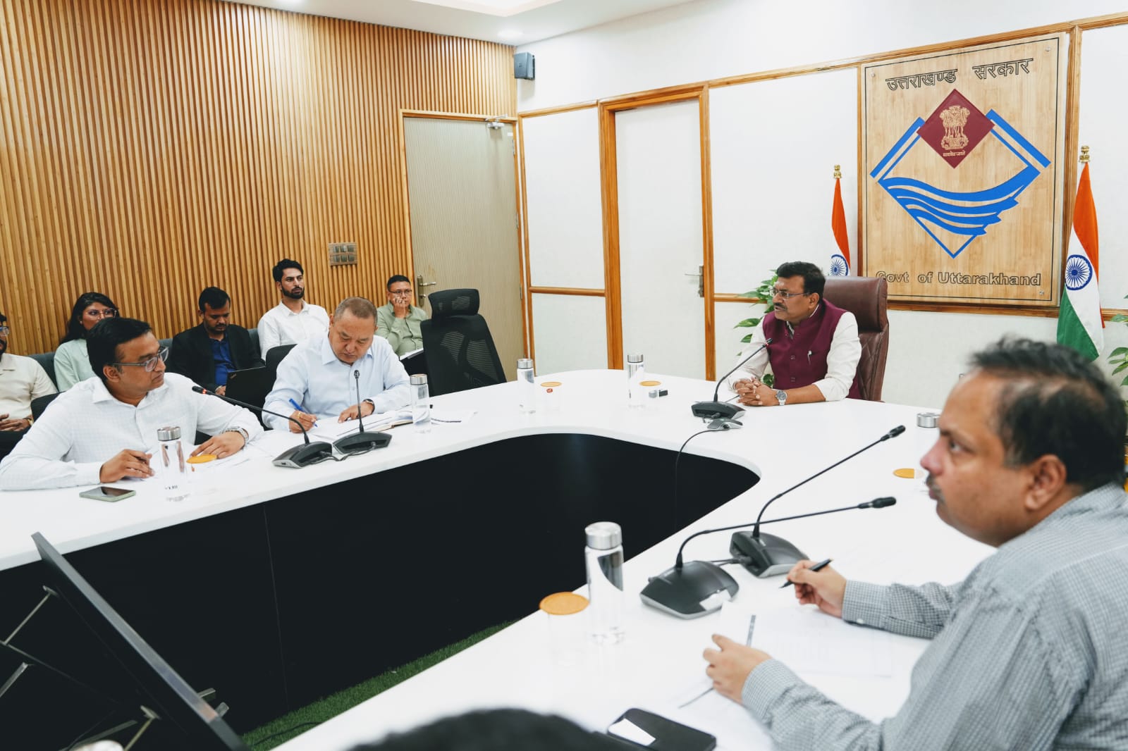 मुख्य सचिव ने की प्रदेश में रोपवे परियोजनाओं की समीक्षा, रोपवे परियोजनाओं में तेजी लाने के दिए निर्देश