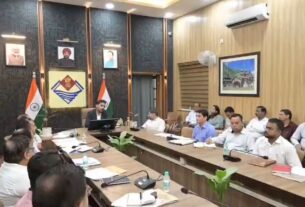 जिला योजना डीएम ने विभागों को दिए प्रगति बढाने के निर्देश, समयबद्ध ढंग से पूर्ण हों विकास कार्य, टेंडर एवं अन्य प्रक्रियाएं जल्द पूरी करने के निर्देश