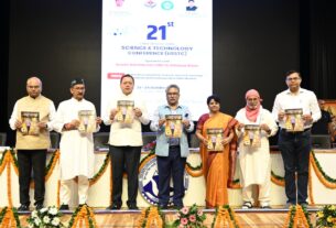 हिमालय दिवस के उपलक्ष्य में आयोजित ‘हिमालयो नाम नगाधिराजः’ कार्यक्रम में शामिल हुए मुख्यमंत्री