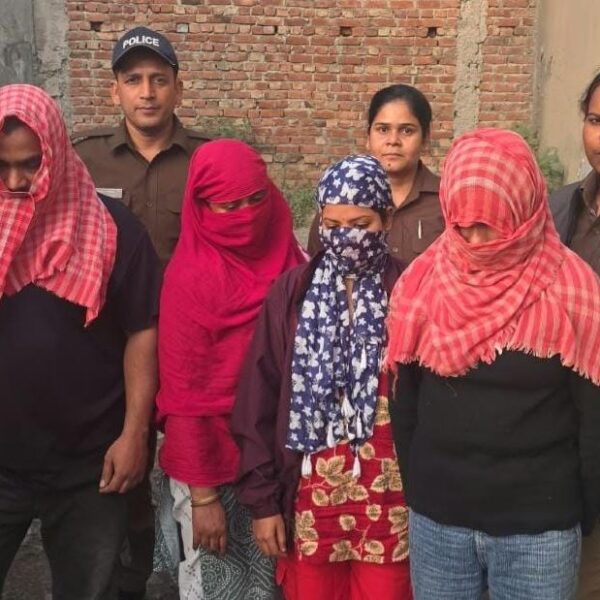 किराये के कमरे में चल रहे देह व्यापार का भंडाफोड़, महिला सहित 4 गिरफ्तार