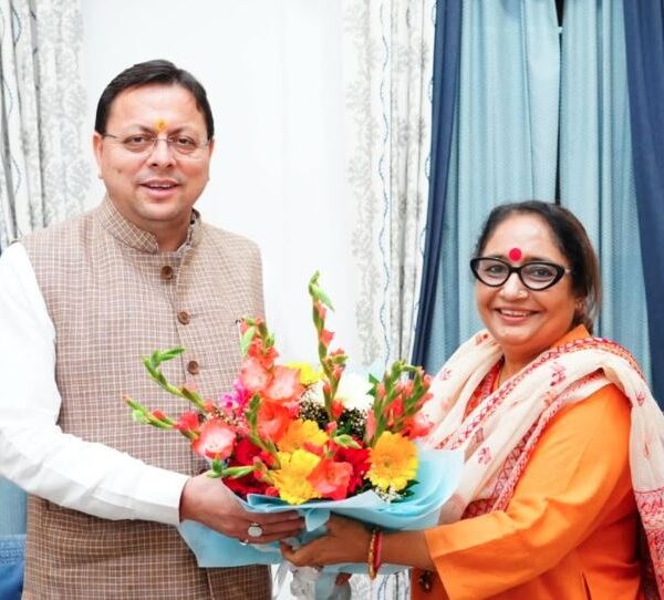 मुख्यमंत्री धामी से विधानसभा अध्यक्ष ऋतु खण्डूडी भूषण ने की भेंट