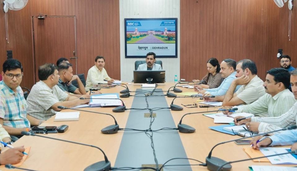 सिंगल यूज प्लास्टिक पर डीएम सख्त, सप्लाई नेटवर्क तोड़ने के निर्देश